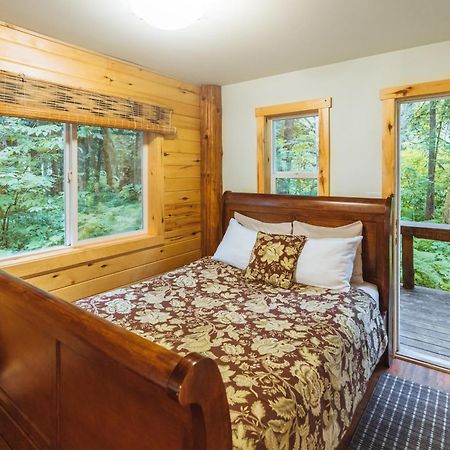 Bella Coola Grizzly Tours And Resort Hagensborg Ngoại thất bức ảnh
