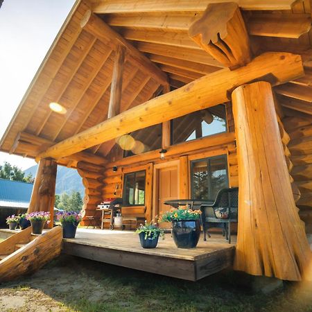 Bella Coola Grizzly Tours And Resort Hagensborg Ngoại thất bức ảnh