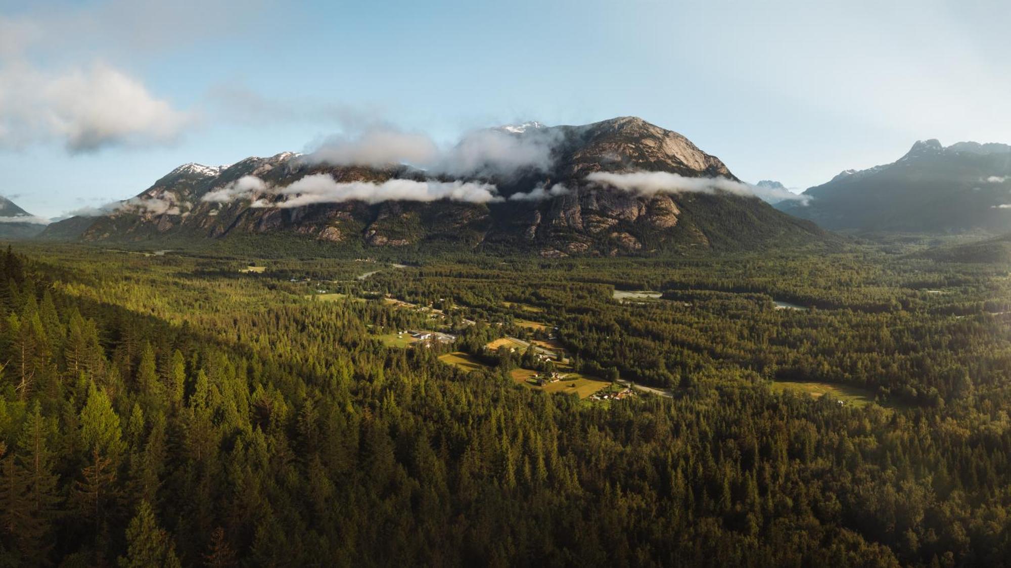 Bella Coola Grizzly Tours And Resort Hagensborg Ngoại thất bức ảnh