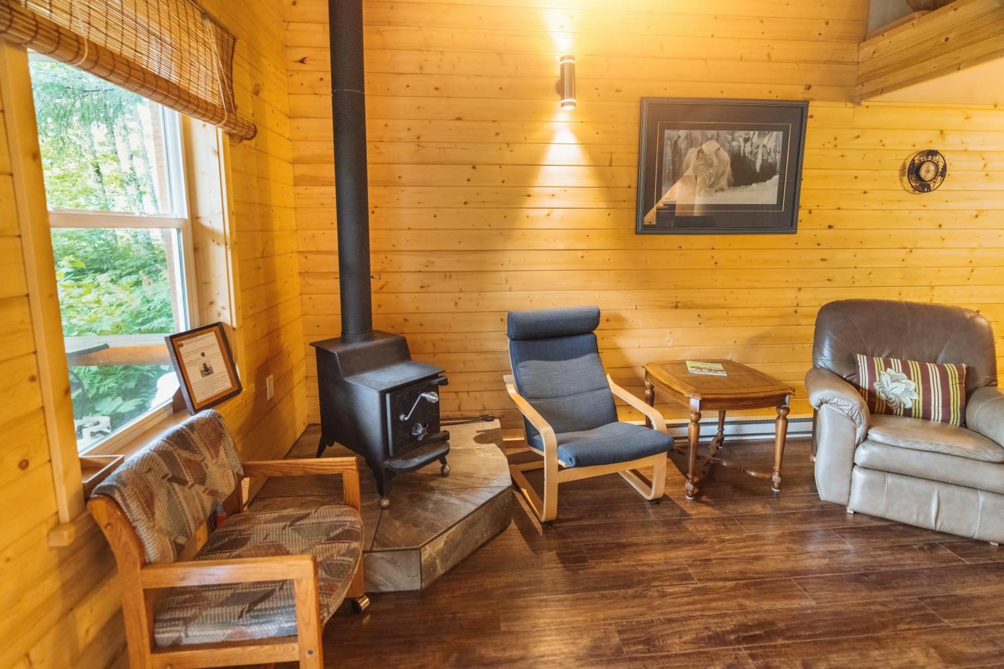 Bella Coola Grizzly Tours And Resort Hagensborg Ngoại thất bức ảnh