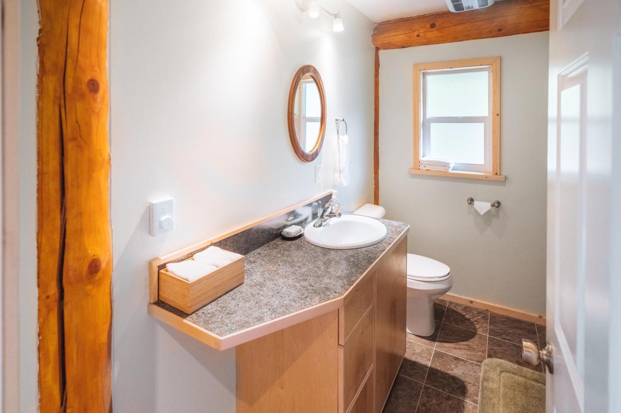 Bella Coola Grizzly Tours And Resort Hagensborg Ngoại thất bức ảnh