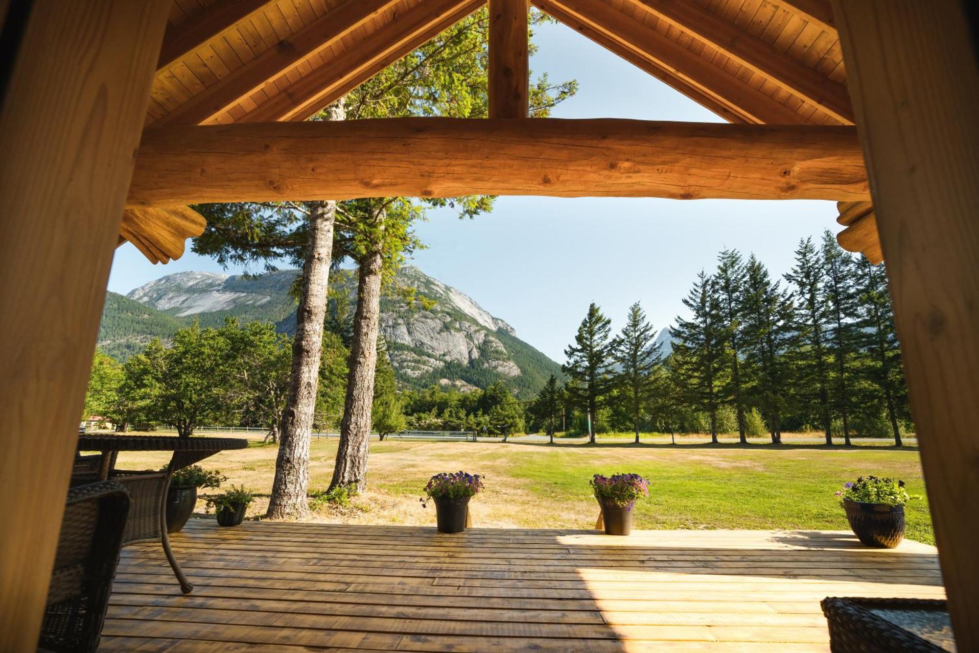 Bella Coola Grizzly Tours And Resort Hagensborg Ngoại thất bức ảnh